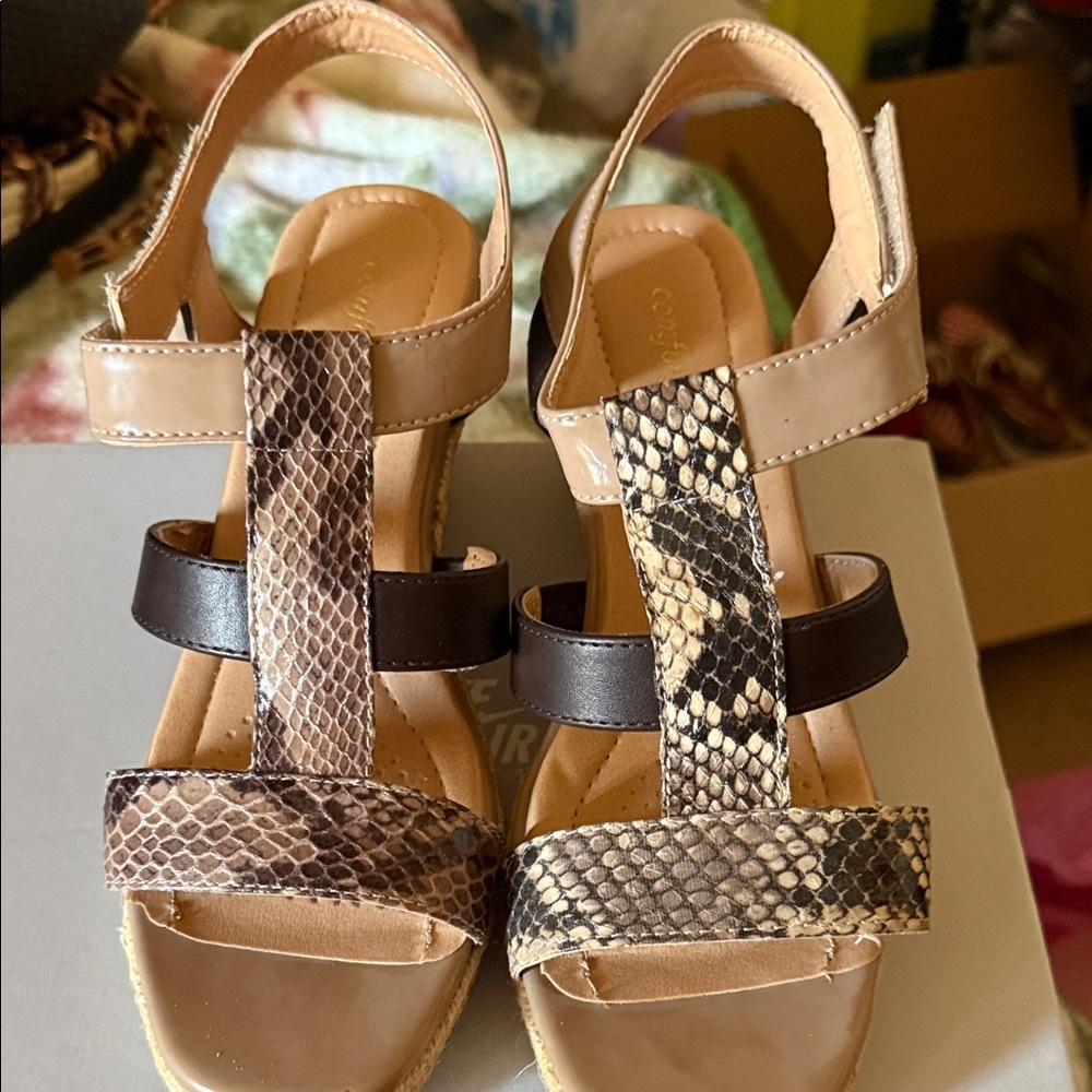 Comfortview Snakeskin and Brown Sandals